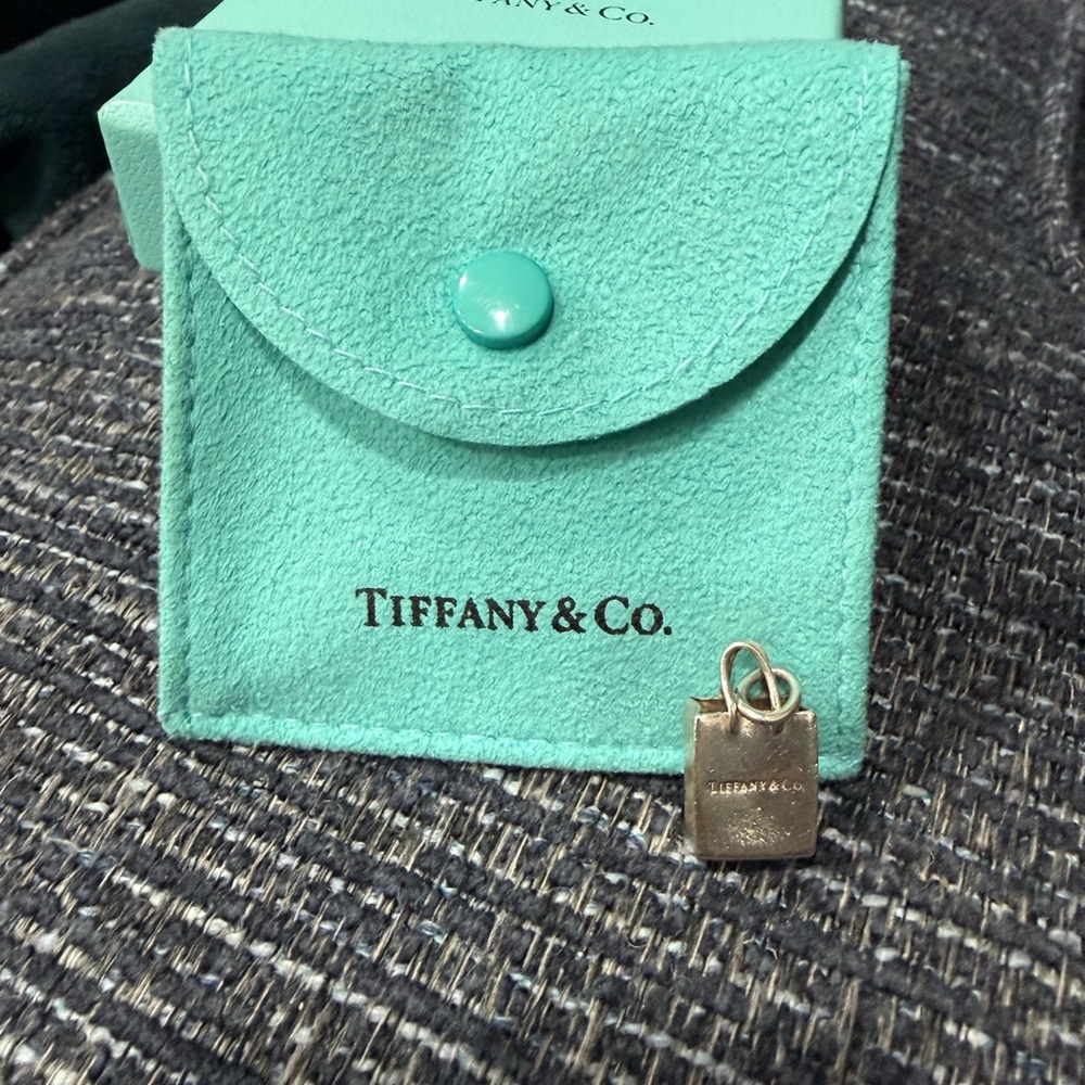 Tiffany & Co “shopping bag” Charm